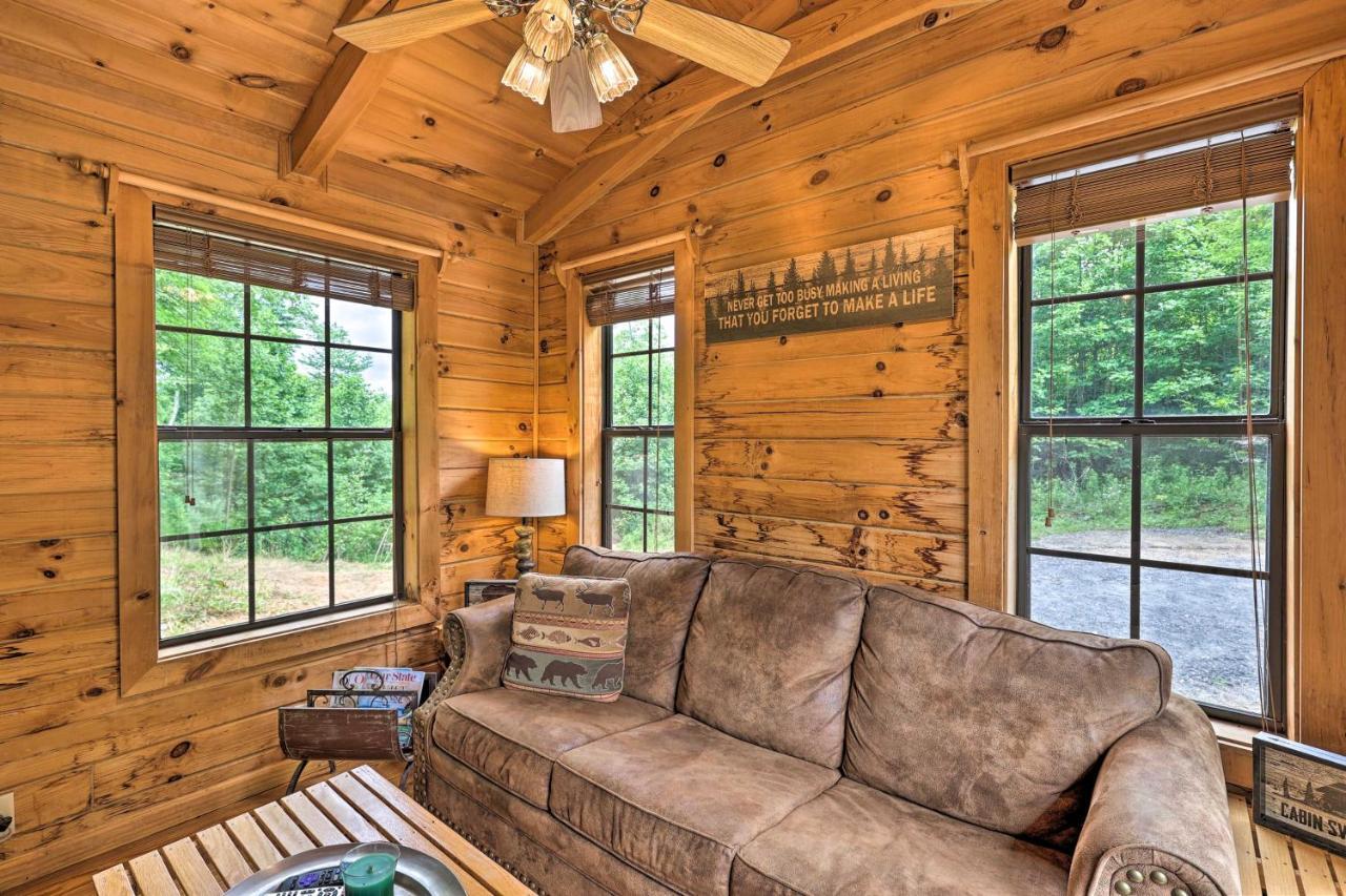 Quaint Log Cabin With Views Near West Jefferson Warrensville Bagian luar foto