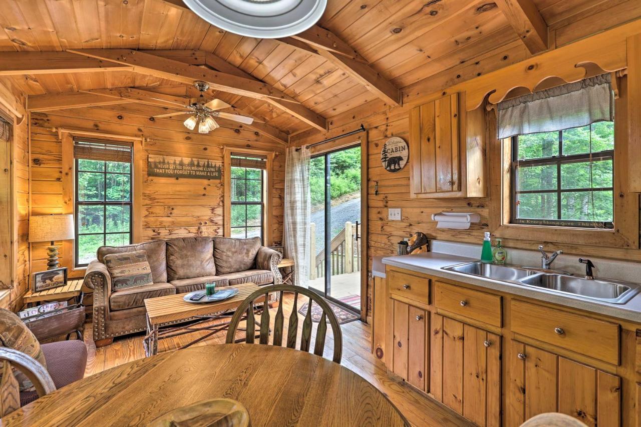 Quaint Log Cabin With Views Near West Jefferson Warrensville Bagian luar foto