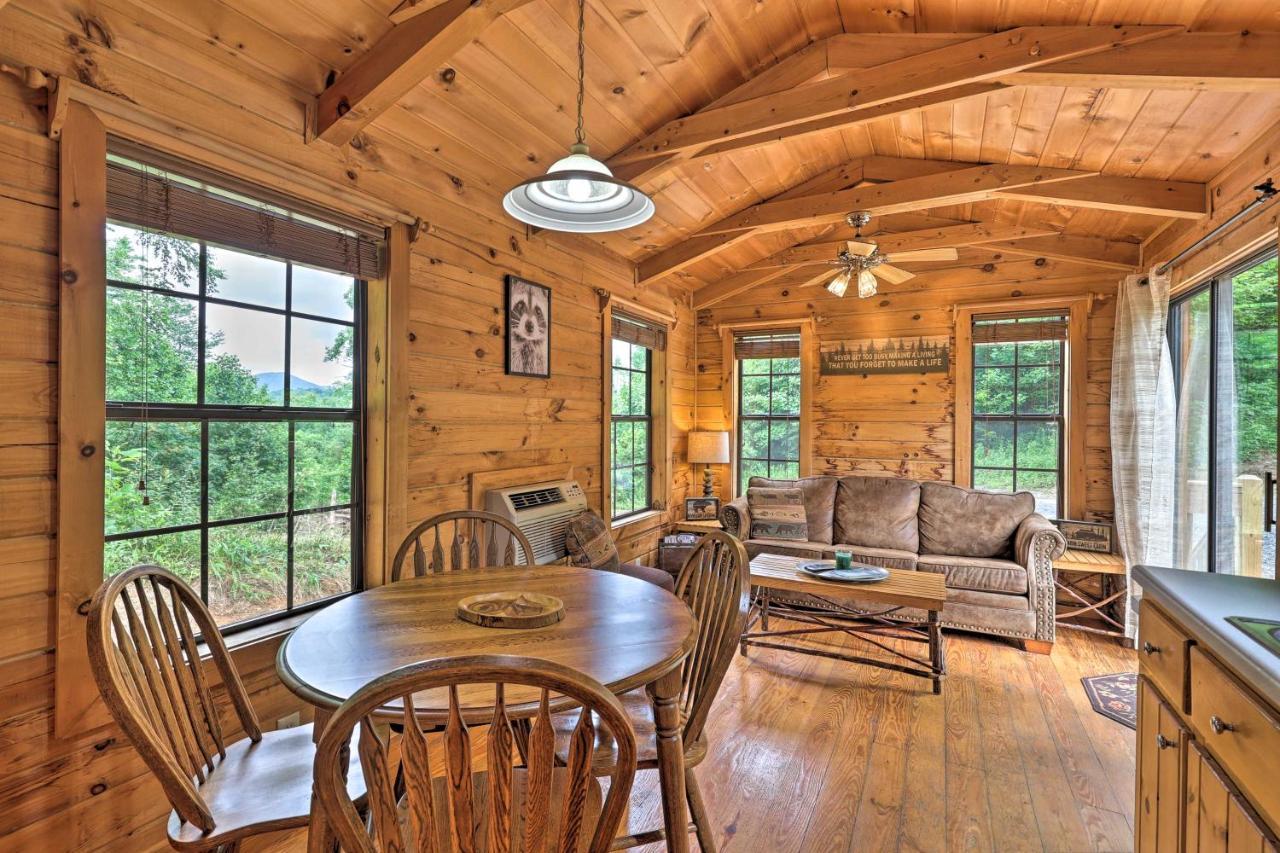 Quaint Log Cabin With Views Near West Jefferson Warrensville Bagian luar foto