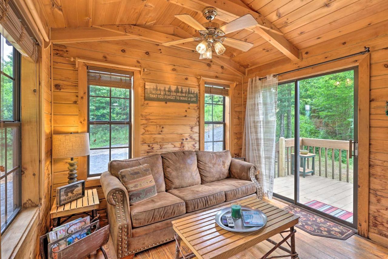 Quaint Log Cabin With Views Near West Jefferson Warrensville Bagian luar foto