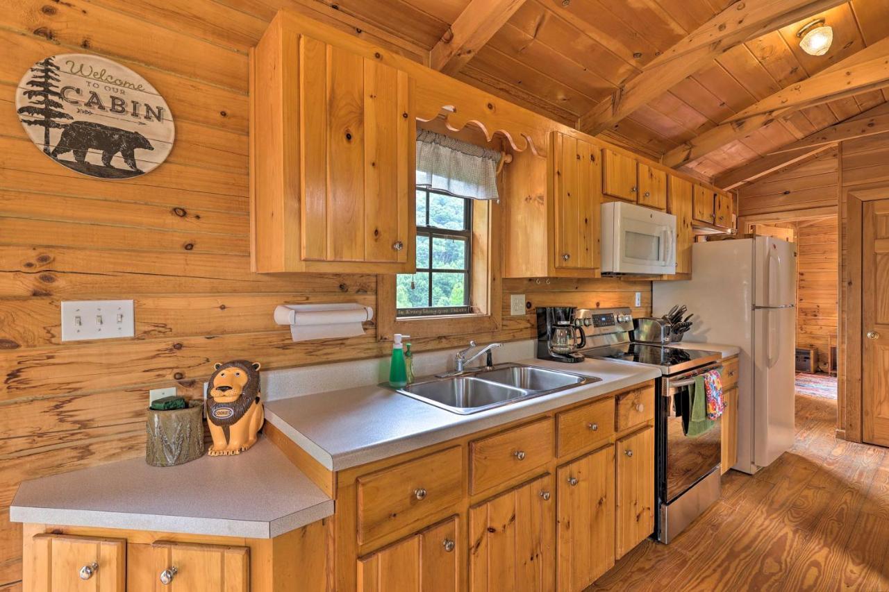 Quaint Log Cabin With Views Near West Jefferson Warrensville Bagian luar foto