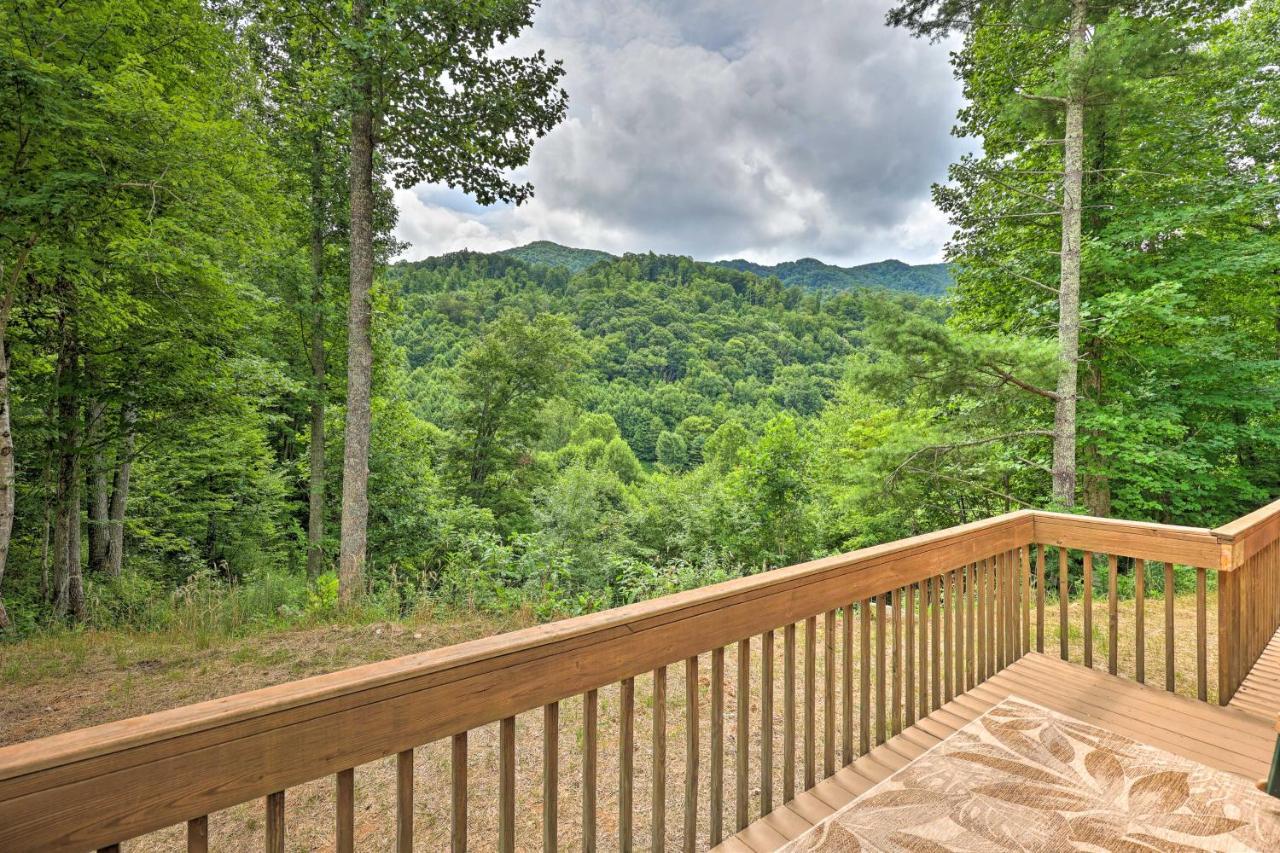 Quaint Log Cabin With Views Near West Jefferson Warrensville Bagian luar foto